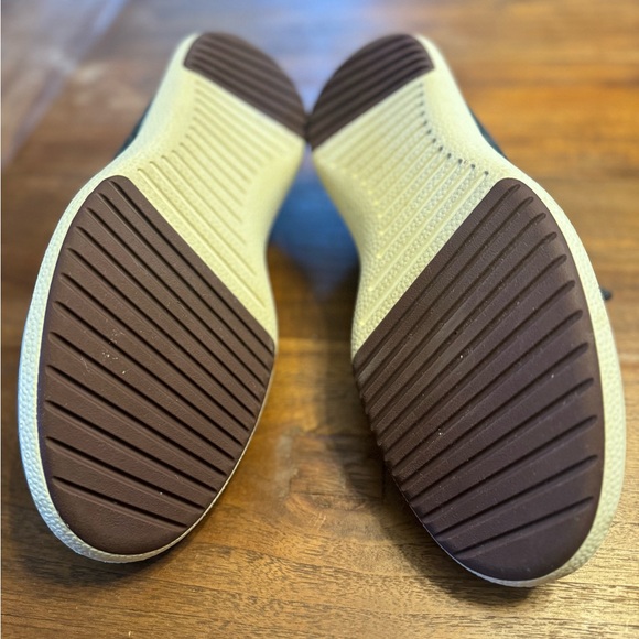 Like New Men’s Allbirds Wool Runner Mizzles - Picture 9 of 10